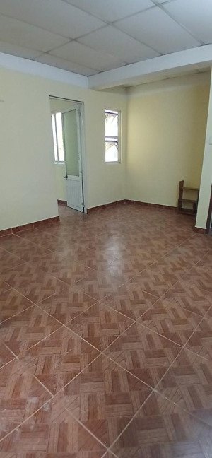 phòng giá rẻ lầu 4 tháng bộ rộng lớn thoáng sáng gần chợ bà chiểu trung tâm gia định