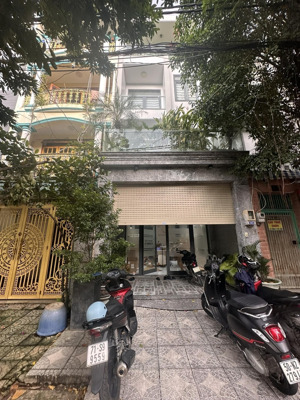 bán nhà mt đường 28 khu ao sen tên lửa 4,5x20m 3 lầu giá 13 tỷ gần eaon (giá tốt) lh 