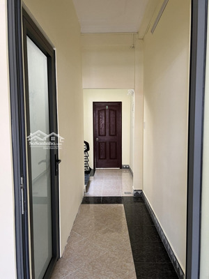 gia đình cần bán nhà mặt tiền nguyễn gia trí (d2 cũ), khu vip bình thạnh, trệt 2 lầu, dt 4x20m