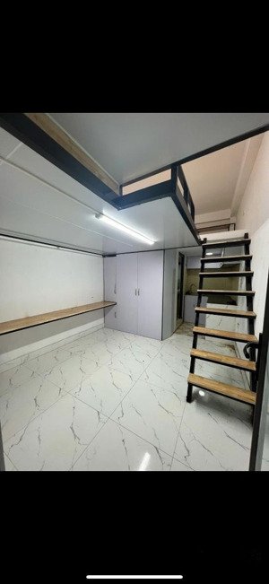 hiếm có. toà căn hộ 60 phòng hồ tùng mậu giá tốt. doanh thu cao và ổn định 300tr/tháng