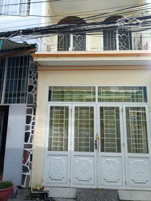 chủ cần bán nhanh giảm 300tr nhà 2 tầng tttp nha trang dt 29,5m2, kdc hiện hữu, shr, chỉ 2tỷ350tr