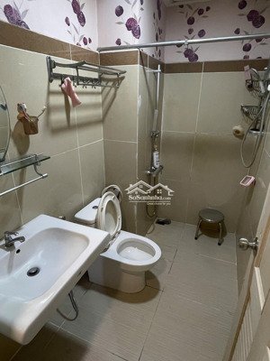 cho thuê ch era block b, 67m2-2pn full nội thất, giá thuê: 9triệu /tháng. lh hà: 