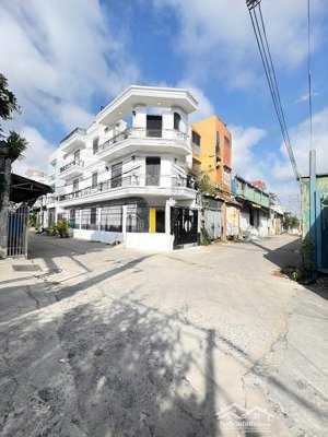 nhà 3 tầng, hxh 9m gần gò xoài, mã lò, 4.3x20 nhỉnh 6 tỷ