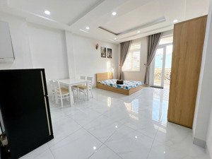 cho thuê chdv dt 35m2_full nội thất, thang máy, hầm xe_ngay khu phố ẩm thực xích long