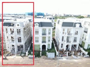 biệt thự đơn lập phong cách châu âu đối diện công viên hồ điều hòa