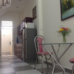 nhà 3 tầng đường huỳnh văn bánh,phú nhuận 2 mặt tiền trước sau, 82m2, chỉ 6.x tỷ