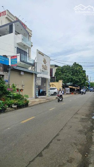 hàng hiếm nhà 3 tầng, mặt tiền kinh doanh sát chợ đầu mối hóc môn giá nhỉnh 10 tỷ