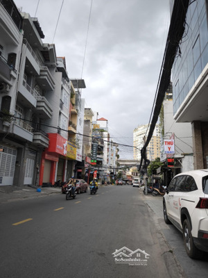 nhà 1 trệt 2 lầu ngay ga metro văn thánh bán lỗ 13,5 tỷ