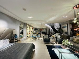 giá thuê tốt nhất nguyên căn shophouse nguyễn cơ thạch sala 5 tầng, 700m2 giá thuê 185 triệu/tháng