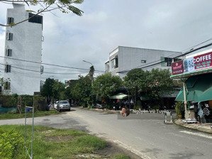 bán lô góc 2 mt đường bùi hiển và thân công tài -view công viên