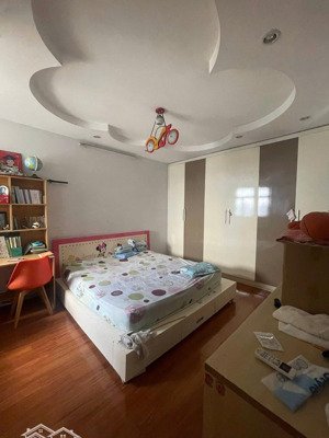 căn hộ nam kỳ khởi nghĩa, q3, 97m2, 2pn, 1wc, thang bộ, 10tr5/th