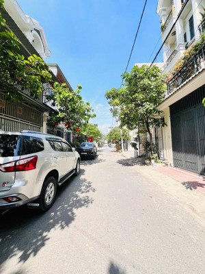 khu dân trí vip, lô đất hiếm đẹp ( 4m * 15m) được xây 1t2l tum/ lửng, gần bệnh viện lê văn chí