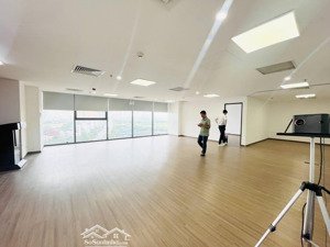 chính chủ còn duy nhất 1 sàn văn phòng giá rẻ chỉ 9,5tr tại phố vũ trọng phụng - thanh xuân