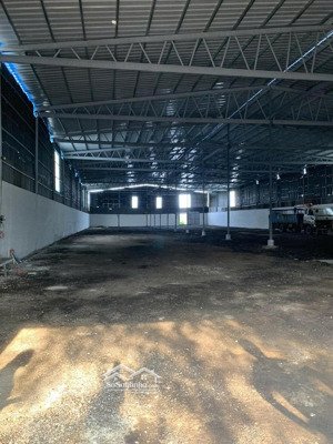 cho thuê kho xưởng tdt: 3.000m2, x: 2.000m2, quốc lộ 50, bình chánh , giá thuê: 70k/m2/tháng