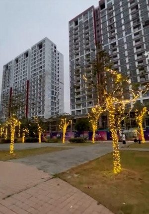 chủ nhà bán căn hộ 2pn đông nam chung cư khai sơn city- dt 77,5m2 giá 6,2 tỷ