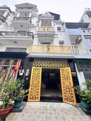 đinh thị thi vạn phúc còn 1 căn kdc đồng bộ 4 tầng xe hơi tận nhà