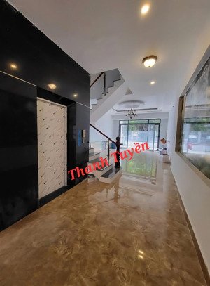 bán nhà kdc the seasons lái thiêu, tp. hcm (bình dương cũ), dt 110m2, full nt, giá chỉ 8 tỷ