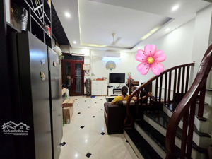 bán nhà 5 tầng 30m2, view đẹp tại tân xa, hà đông. không quy hoạch, sổ đỏ ss giao dịch, giá đầu tư