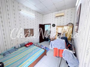 ô tô đậu cửa - 3 tầng dài 16.5m. ở ngay bế văn cấm q7. 5pn 5wc nhỉnh 4 tỷ