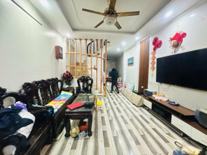 bán nhà-hoàng văn thái- nhà đẹp dân tự xây ở sướng gần ô tô hai mặt thoáng 44m giá 13.4 tỷ