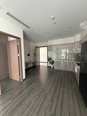 cần cho thuê gấp căn hộ 1 phòng ngủ ở toà tonkin 2 vinhomes smart city