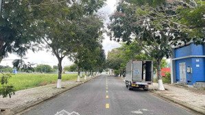 đất nền ngay vinhomes quận 9 - đón sóng cầu long hưng sắp thi công - tiện ích đầy đủ - sổ riêng