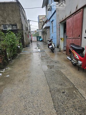 hàng nóng! bán nhà 4.5 tầng, vị trí đẹp gần trường đại học, ngõ nông