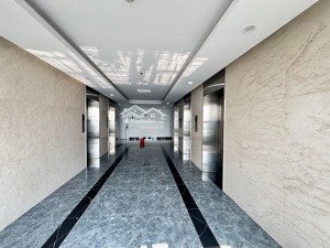 chung cư an quý hưng - nam đuống - view thoáng - ở luôn - 2 ngủ 2 vệ sinh - $: 5,25tỷ