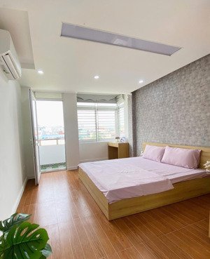 cho thuê căn hộ mặt phố trung phụng ô tô đỗ cửa bãi đỗ xe đối diện nhà