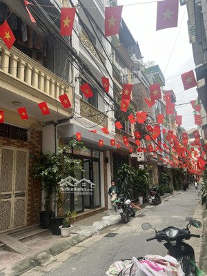 cho thuê nhà nguyên căn ,mới 100%.