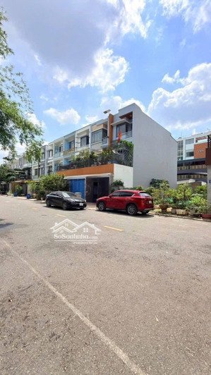 bán cặp đất vuông vức kdc rộng rãi, vỉa hè, cây xanh gần chợ & trường học cấp 1-2-3, dĩ an