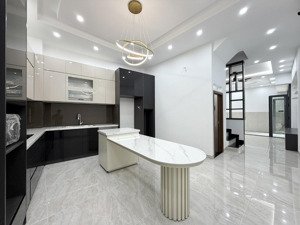 cực hiếm!! nhà trung tâm, hxh đậu nhà, 67m2, nhà mới, chỉ 12t