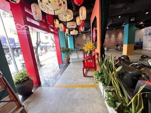 hàng cót - lô góc - 200m - 6 tầng thang máy - mt 17m. vị trí ngã tư hàng cót hàng mã, vỉa hè rộng