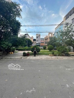 đối diện hoa viên! bán nhà mtnb khu bình phú 4 x 17m 4 tầng gần trường học bình phú