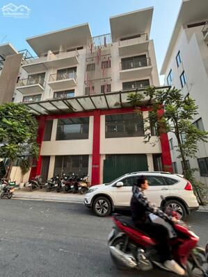 Chính chủ gửi bán liền kề đối diện chung cư Khai Sơn City 100m2, MT 6.2m. LH 0964364723