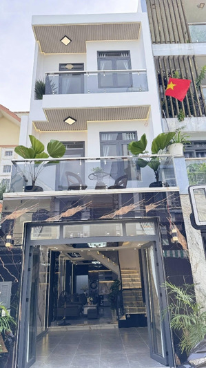 bán nhà 3 tầng sân thượng + gara ôtô _ liền kề phú mỹ hưng _ nhà mới đẹp tặng full nội thất