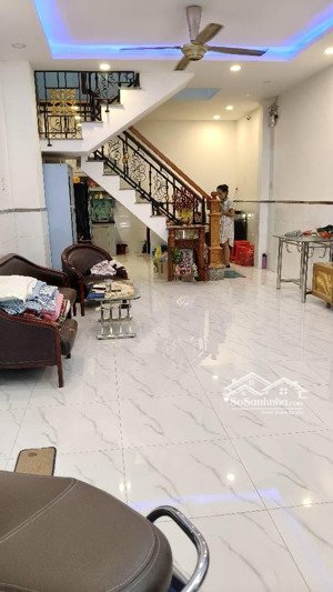 bán nhà diện tích lớn 117m2, ngang khủng 6m, kd sầm uất, cách mặt tiền chợ 10m, bông sao, quận 8