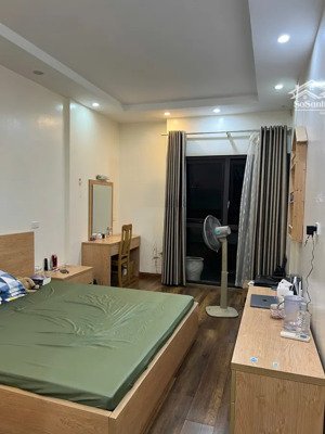 nhà phân lô vip phạm tuấn tài, cầu giấy - vỉa hè - ô tô tránh đỗ ngày đêm - có ô chờ thang máy