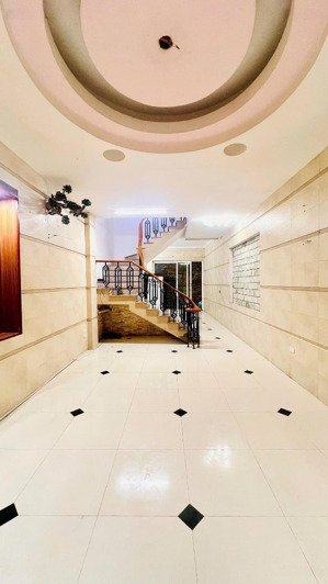 bán nhà bà triệu mỗ lao hà đông 60m sổ nhà 5 tầng thuộc khu phân lô ngõ hai oto 7 chỗ tránh nhau.