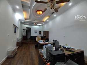 nhà phân lô phú thượng tây hồ - ô tô vòng quanh - vỉa hè - gara - gần hồ tây