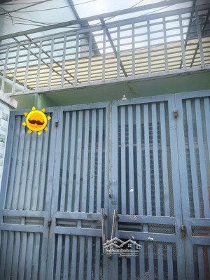 bán nhà đường số 6, hiệp bình 60,5m2 trệt + lửng btct hẻm thông xe hơi tới nhà chỉ hơn 5 tỷ