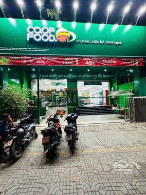 bán nhà mt: lê thị riêng, q. 12 (dt: 10x18m = 32 tỷ tl