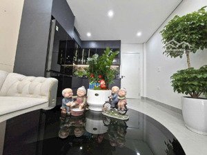 bán nhà riêng tại phường ngọc lâm, long biên, hà nội, 9,8 tỷ, 60 m2, giá siêu hời