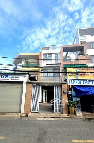 bán nhà mặt tiền đường 28, cát lái, quận 2, 3 lầu, 74.3m², có sân đậu ô tô, giá tốt