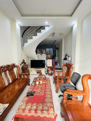 siêu hiếm quang trung p8 1 trục xe tải - 88m2 4 tầng sân thượng - 4pn 5wc phòng thờ - shr 8.95 tỷ