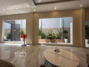 bán gấp căn nhà mới xây 5pn tôn thất tùng, bến thành q1