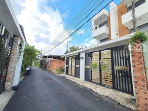 bán nhà ngay mặt tiền dx057 phú mỹ nhà đã hoàn công giá tốt nhất thị trường