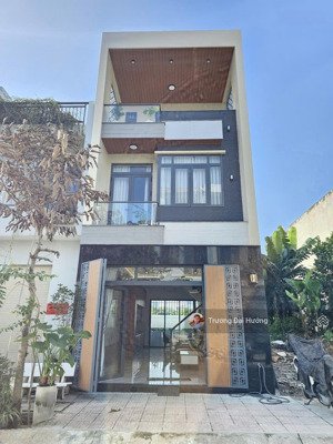 bán nhà 1 trệt 2 lầu gần làng đại học quốc gia tp.hcm p.bình an, tp.dĩ an vị trí siêu đẹp 6,2 tỷ