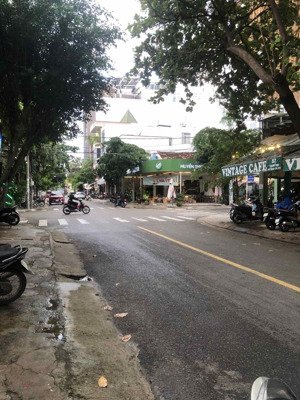 bán nhà mặt tiền lê đại hành. dt 142m2. chỉ 140tr/m2