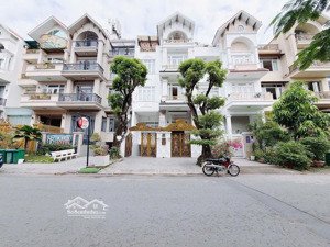 lô đất cuối cùng ql13 còn lại. 12 x 35m. hđt 100tr. giá 37 tỷ tl